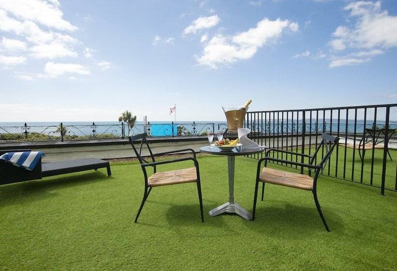 اتاق سوپریور با چشم‌انداز دریا و بالکن, Cumberland Hotel   Oceana Collection