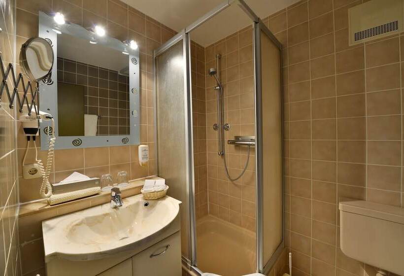 Номер Комфорт, Plaza Inn Leonberg