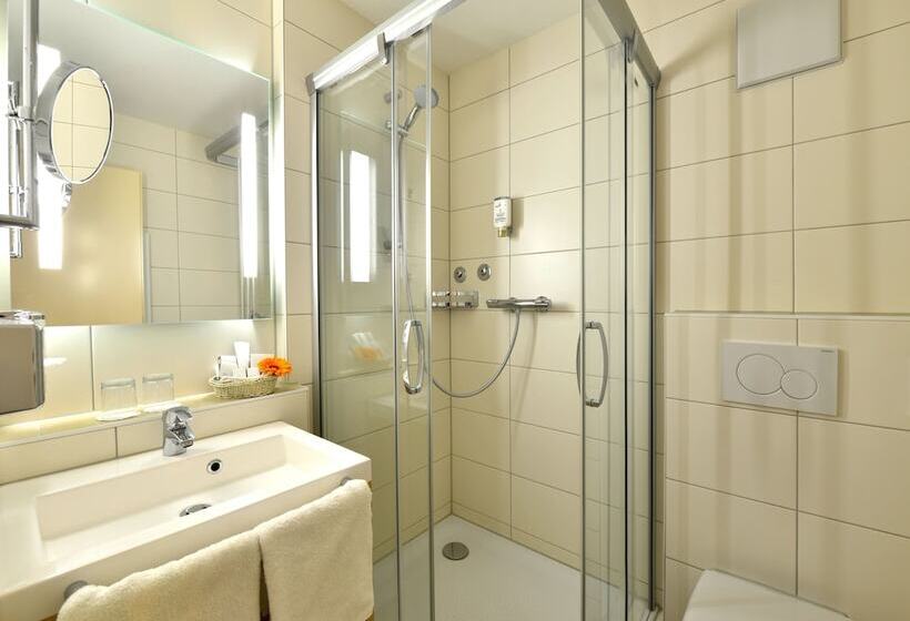 Номер бизнес-класса, Plaza Inn Leonberg