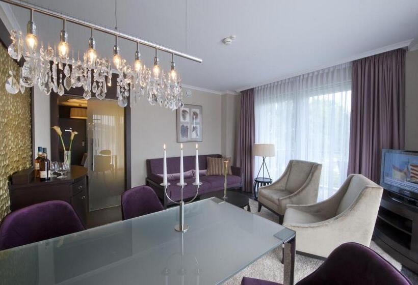 Люкс, Best Western Premier Castanea Resort