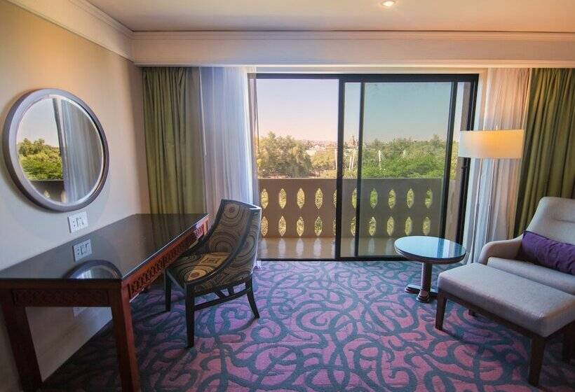Quarto Estandar Cama King, Lucerna Culiacan
