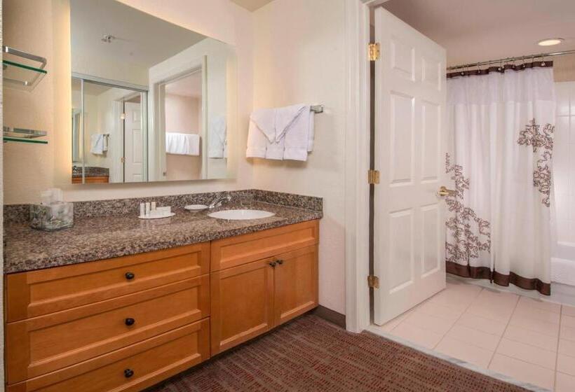 스탠다드 스튜디오, Residence Inn Frederick