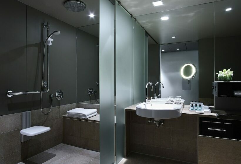 Полулюкс, Sofitel Munich Bayerpost