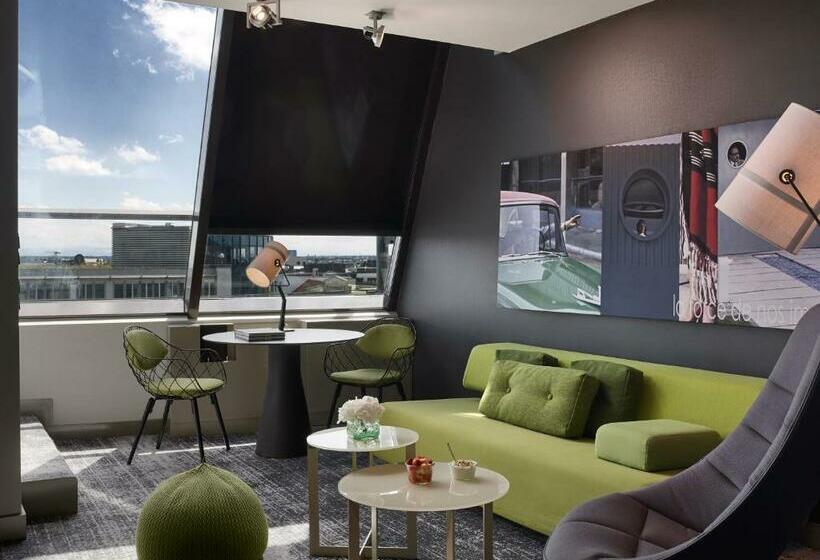 Полулюкс Дюплекс, Sofitel Munich Bayerpost