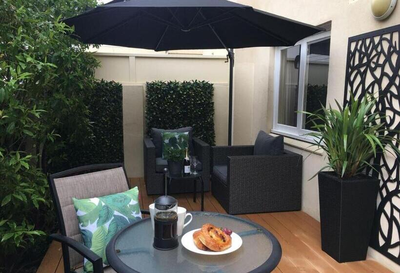 스위트, The Peninsula Riverside Serviced Apartments