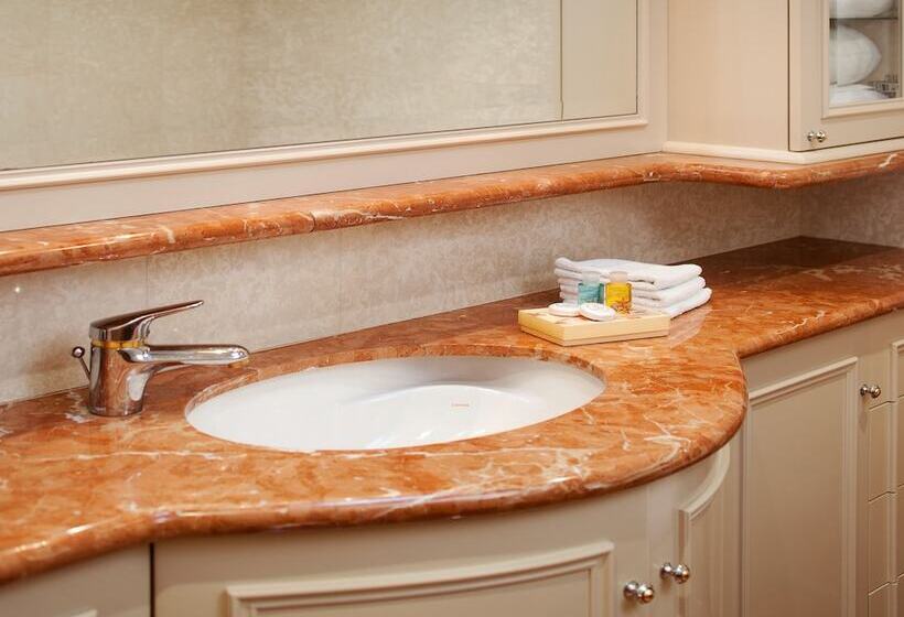 이그제큐티브 스위트, The Peninsula Riverside Serviced Apartments