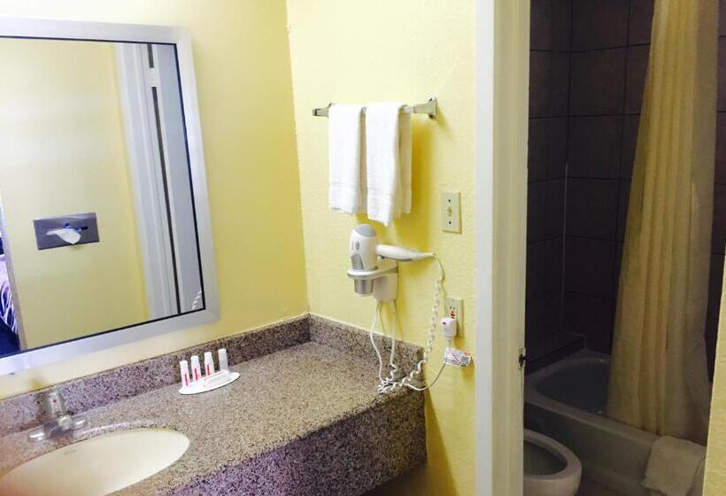 Стандартный Номер Кровать Кинг, Travelodge By Wyndham New Braunfels