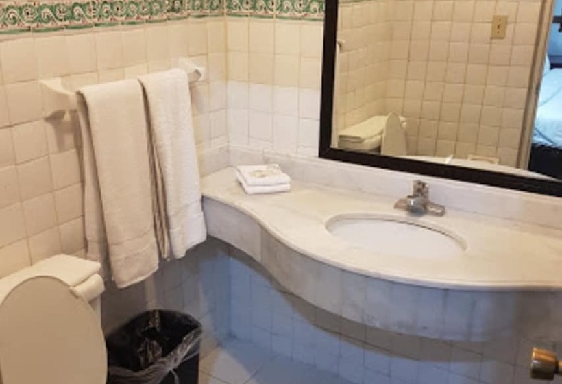 Quarto Estandar 2 Camas Casal, Urdinola