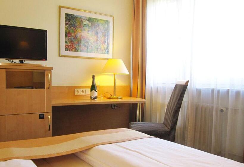 Номер Стандарт Индивидуальный, Motel Frankfurt