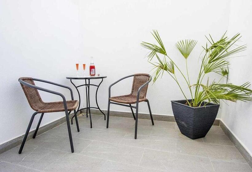 ガーデンビュースタンダードルーム, Bolet Casa Modernista