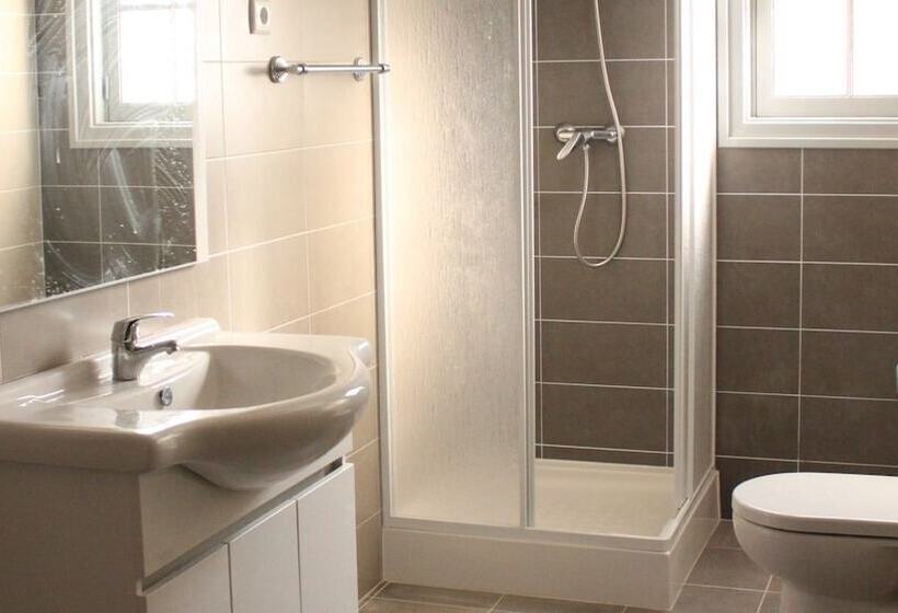اتاق استاندارد یک تخته با سرویس بهداشتی مشترک, Be Coimbra Hostels