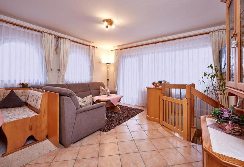 Дом 2 Спальни, Gästehaus Marianne