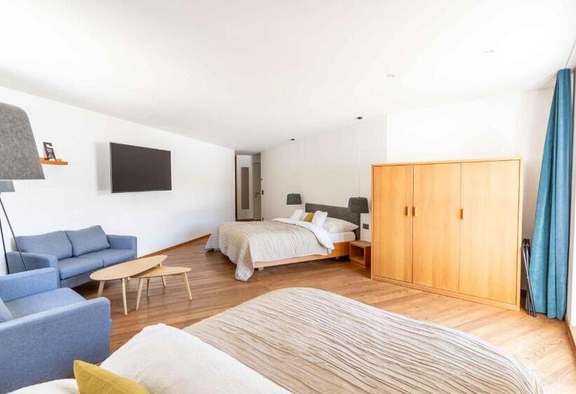 Семейный Номер, B & B Longhin