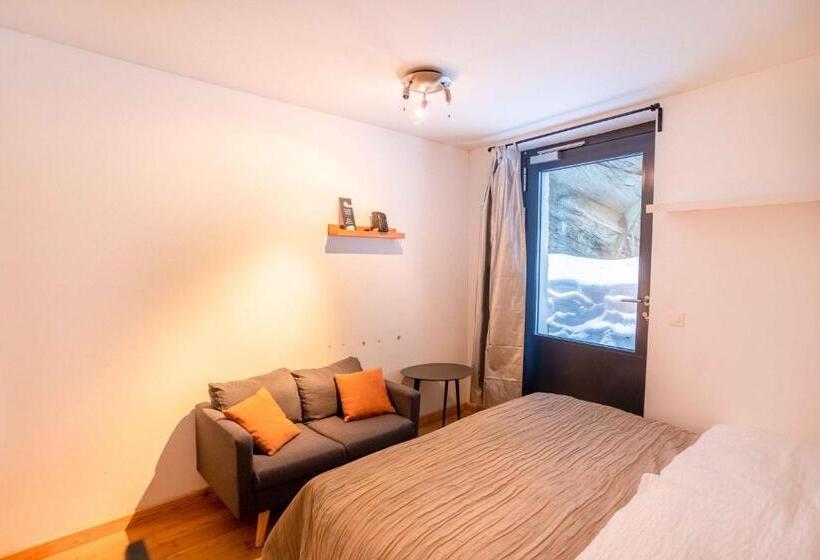 Номер Economy, B & B Longhin