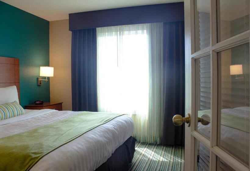 Люкс Deluxe Кровать Кинг, Best Western Plus Menomonie Inn & Suites