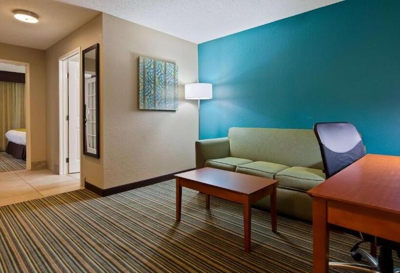 Люкс Deluxe Кровать Кинг, Best Western Plus Menomonie Inn & Suites