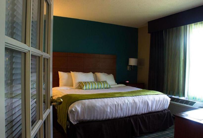 Люкс Кровать Кинг, Best Western Plus Menomonie Inn & Suites