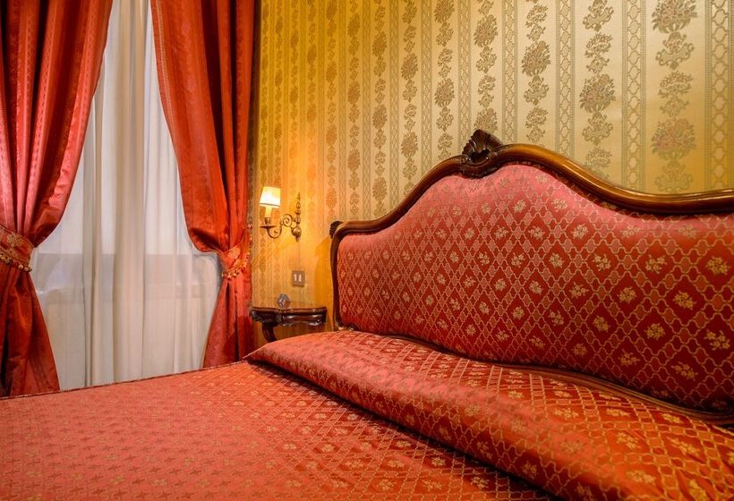Superior Room, Centauro