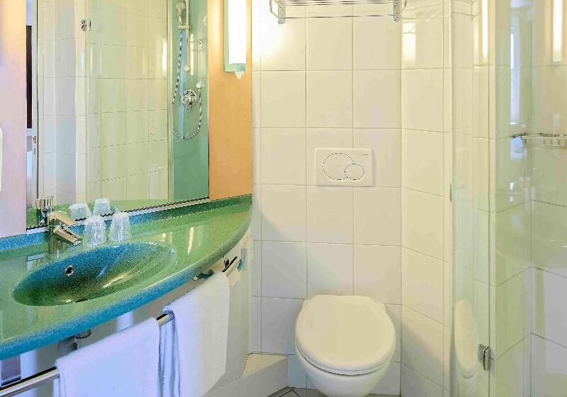 Номер Стандарт, Ibis Fribourg