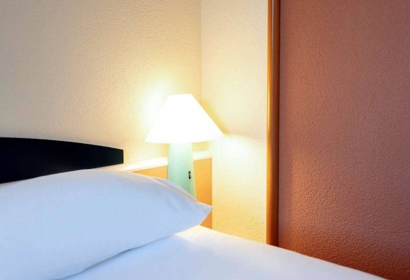 Номер Стандарт, Ibis Fribourg