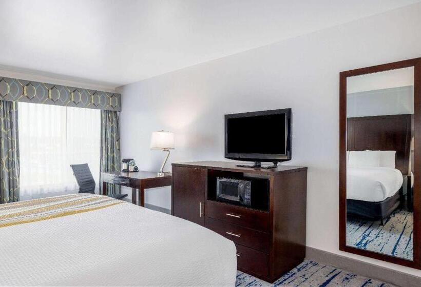 Номер Стандарт Кровать Кинг Адаптированный для Инвалидов, La Quinta Inn By Wyndham Lynnwood