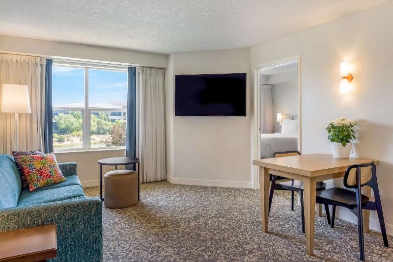 スイート, Sonesta Es Suites San Francisco Airport Oyster Point Waterfront