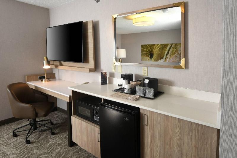 Люкс Кровать Кинг, Springhill Suites Des Moines West