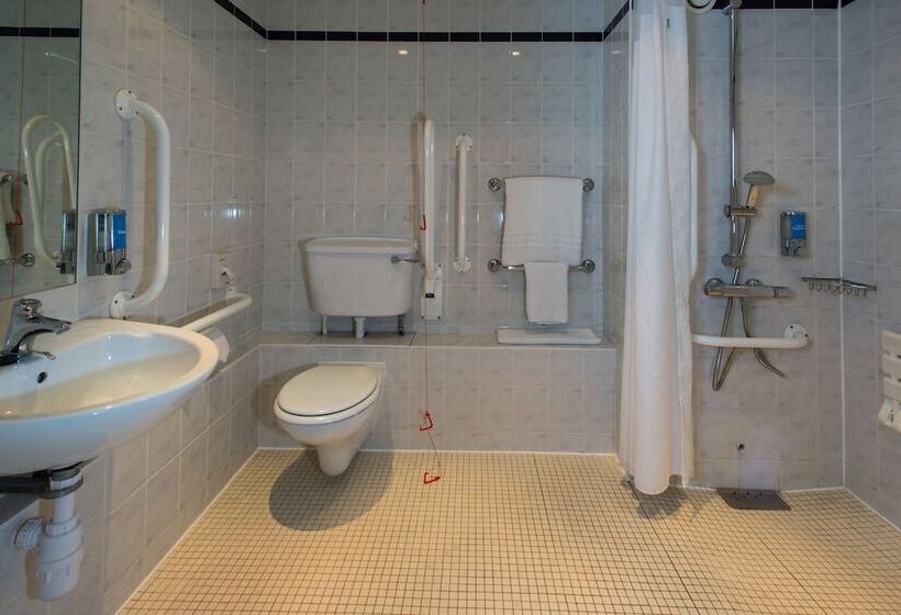 Номер Стандарт Адаптированный для Инвалидов, Holiday Inn Express Leeds City Centre, An Ihg