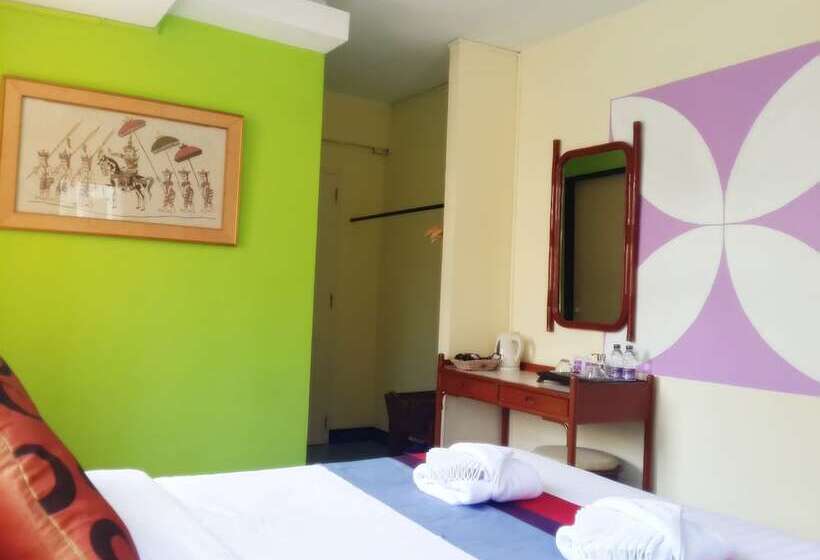 Quarto Superior, Sawasdee Sukhumvit Inn