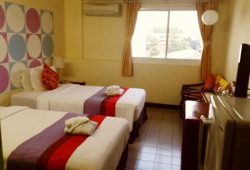 Quarto Deluxe, Sawasdee Sukhumvit Inn
