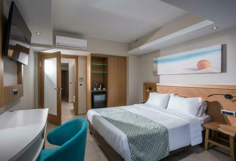 חדר סופריור משפחתי נוף לים, Royal & Imperial Belvedere Resort