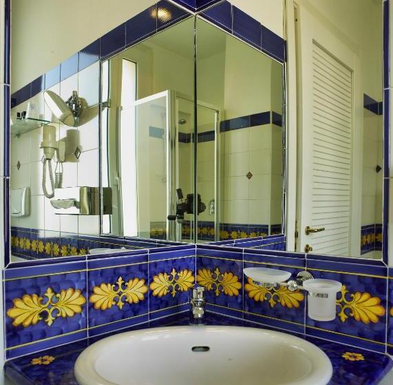 اتاق لوکس با تخت بزرگ, Best Western Hotel Acqua Novella