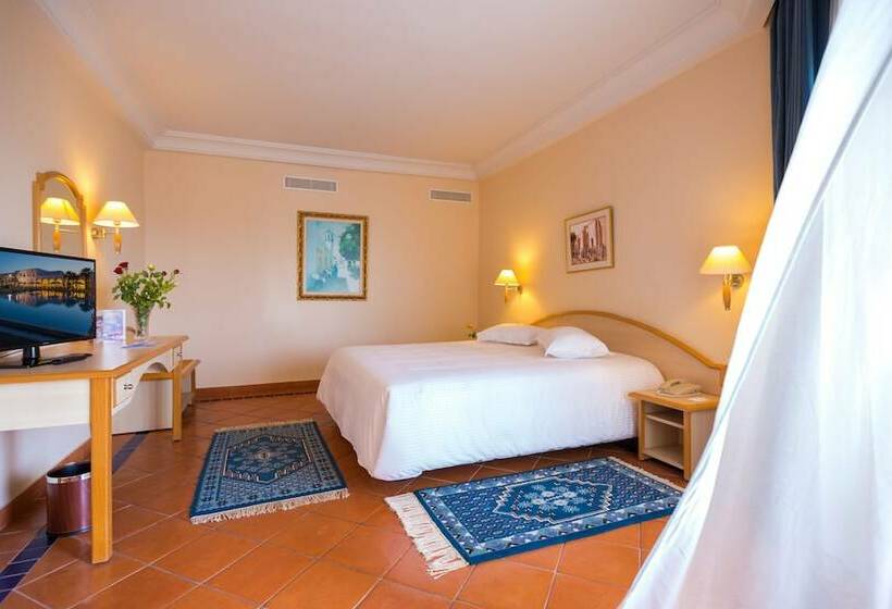 Номер Стандарт, Medina Belisaire And Thalasso
