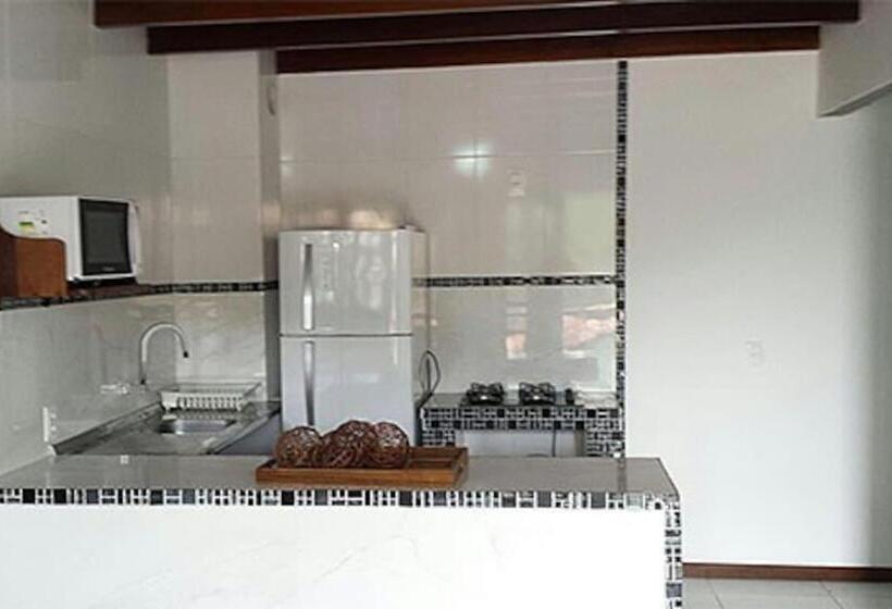 غرفة عائلية مطلّة علي البحر, Casas Coloniais