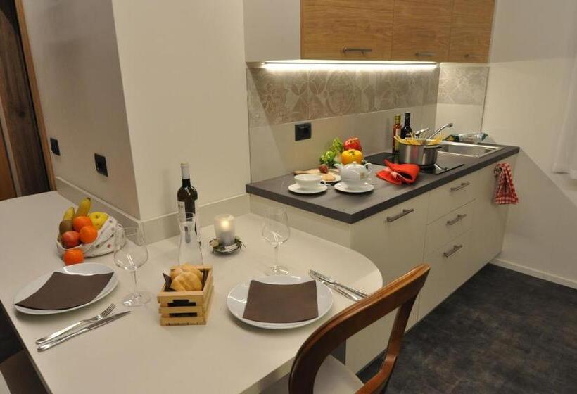 침실 1개 발코니 아파트, Albergo Alpino