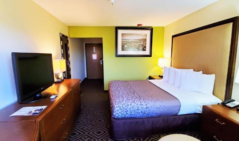 Стандартный Номер Кровать Кинг, Travel Inn And Suites  Sikeston Miner I 55 Exit 67