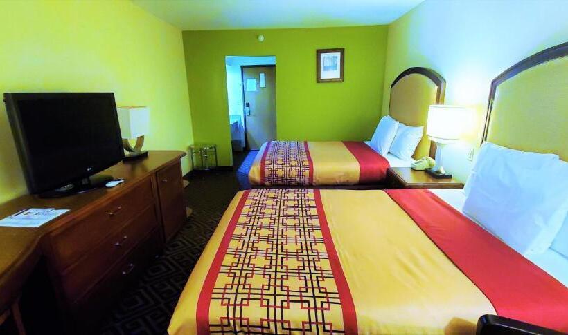 Номер Стандарт, Travel Inn And Suites  Sikeston Miner I 55 Exit 67