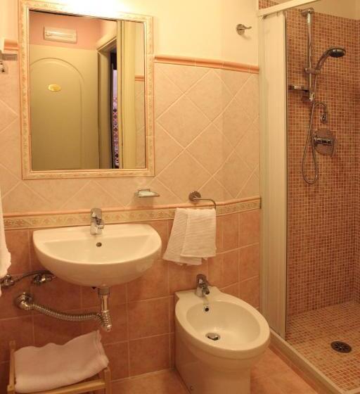 اتاق استاندارد سه تخته با بالکن, Al Duomo Inn