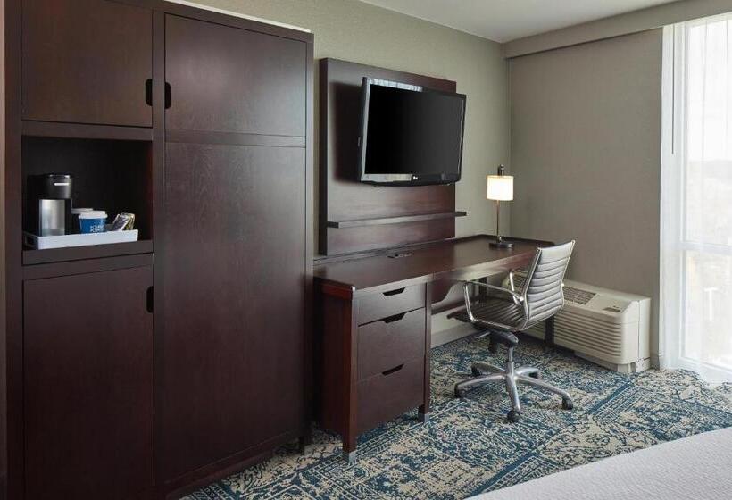 キングサイズベッドのスタンダードルーム, Four Points By Sheraton Tallahassee Downtown