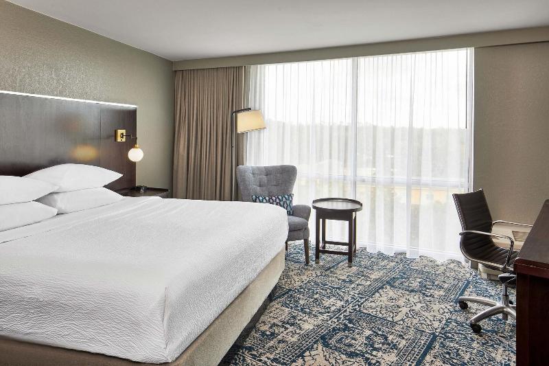 キングサイズベッドのジュニアスイート, Four Points By Sheraton Tallahassee Downtown