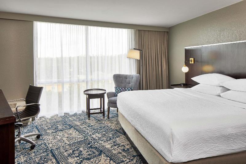 キングサイズベッドのスタンダードルーム, Four Points By Sheraton Tallahassee Downtown