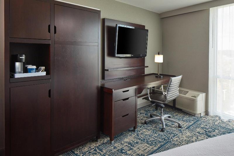 キングサイズベッドのスタンダードルーム, Four Points By Sheraton Tallahassee Downtown