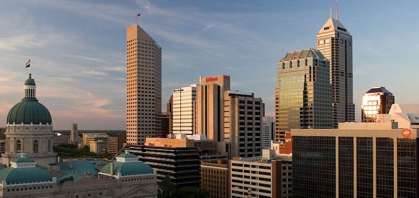 Pokój Standard, Hilton Indianapolis Hotel & Suites