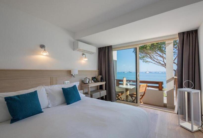 Номер Стандарт Вид на Море с Балконом, Hôtel La Roya