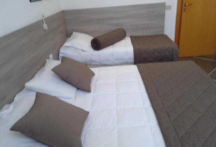 اتاق استاندارد سه نفره, Citta