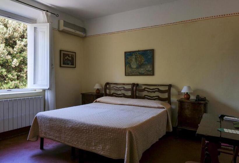 اتاق استاندارد سه نفره, Club I Pini   Residenza D Epoca In Versilia