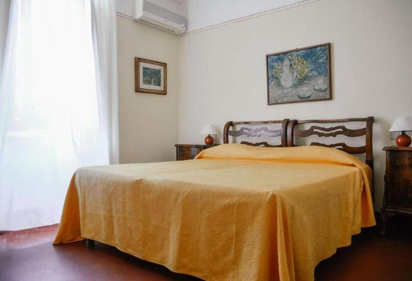 اتاق استاندارد سه نفره, Club I Pini   Residenza D Epoca In Versilia