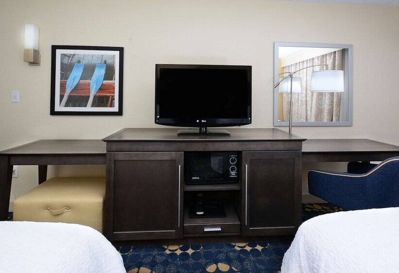 Номер Стандарт, Hampton Inn Roxboro