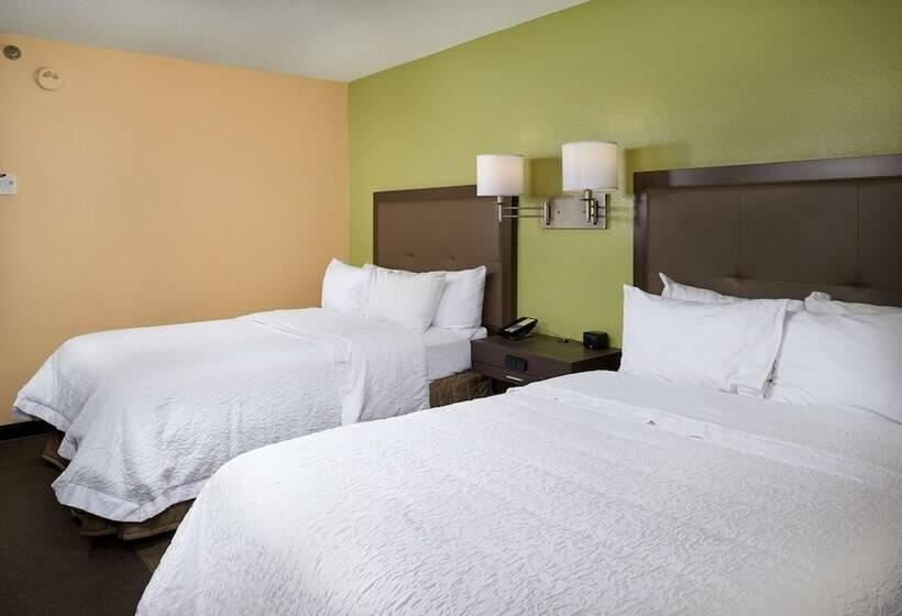 Номер Стандарт 2 Двуспальные Кровати, Hampton Inn Shelbyville