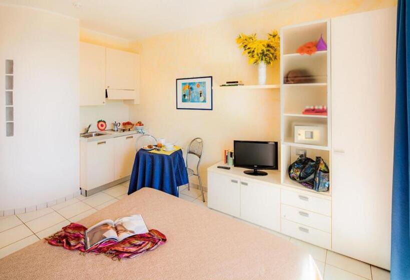 استودیوی استاندارد با چشم‌انداز دریا, Residence Modus Vivendi